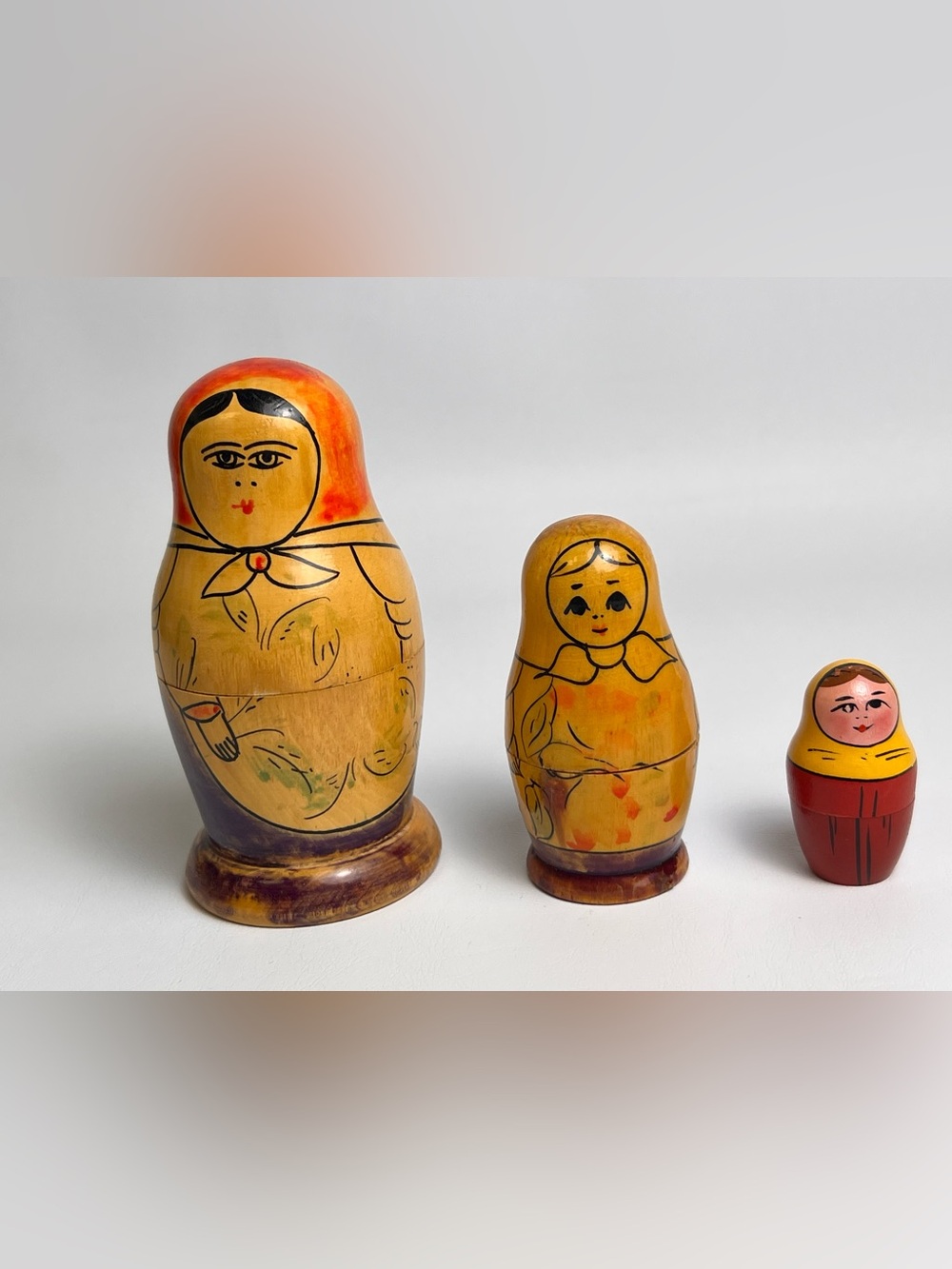 Russian Nesting Dolls Set of 3 Matryoshka Nesters Handcrafted Hand-painted USSR